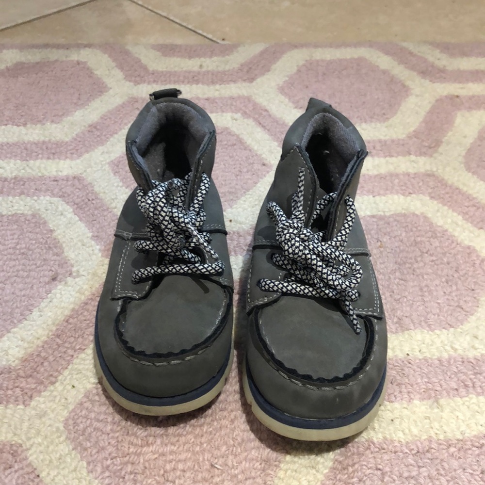 OshKosh boys boots 🥾
